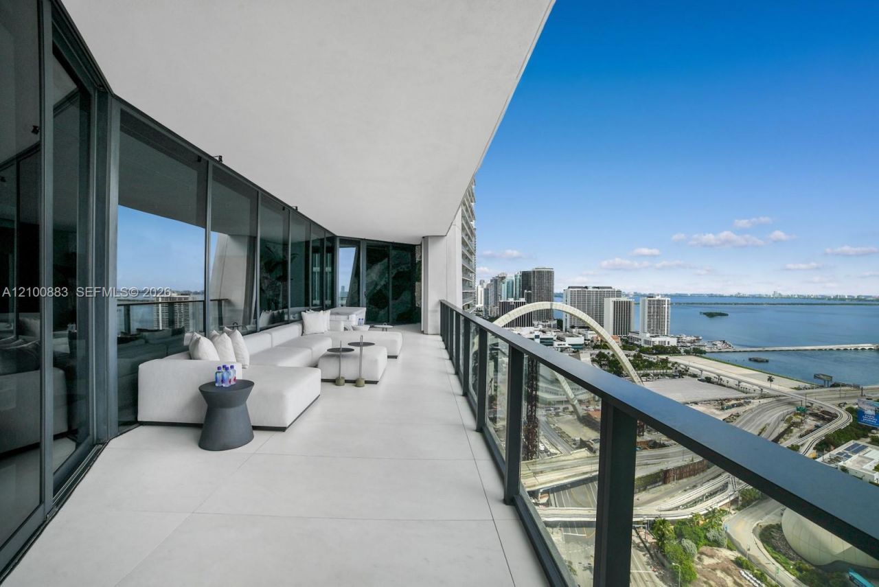 1000 Biscayne Blvd , Unit 3302, Miami, FL 33132 Photo