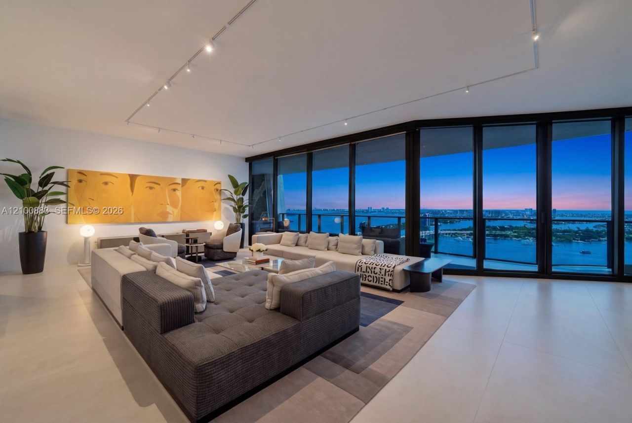 1000 Biscayne Blvd , Unit 3302, Miami, FL 33132 Photo