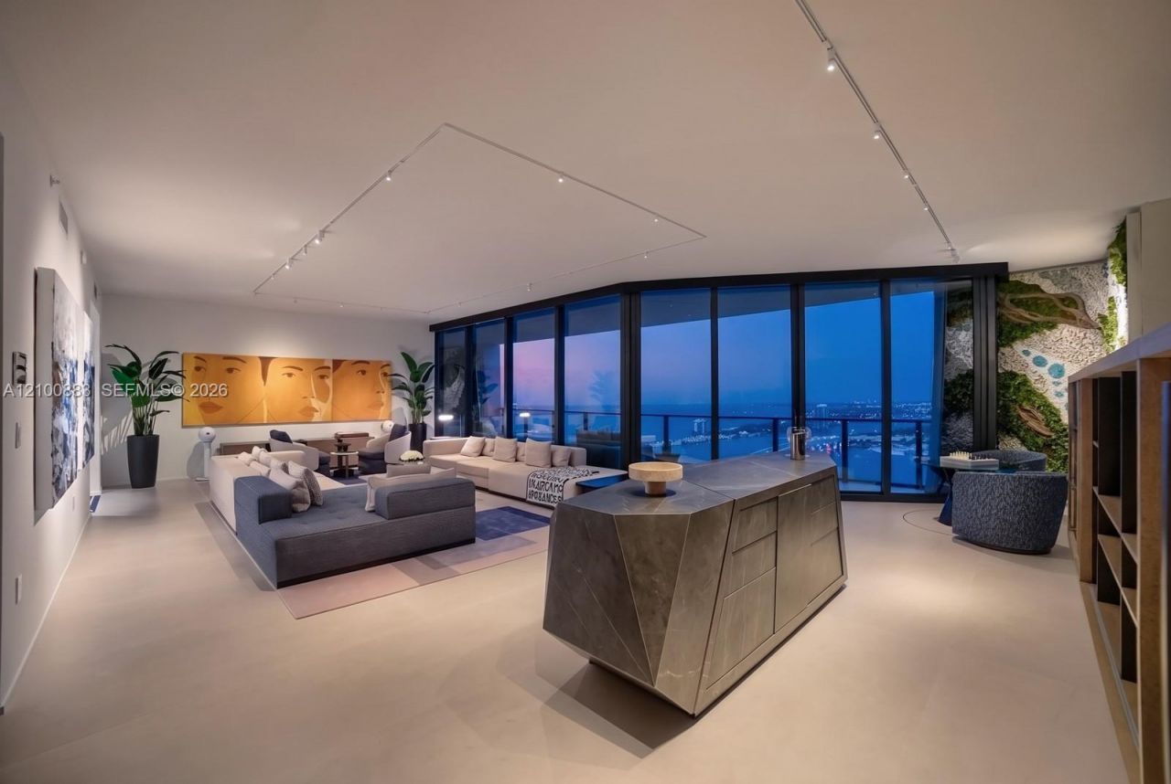 1000 Biscayne Blvd , Unit 3302, Miami, FL 33132 Photo