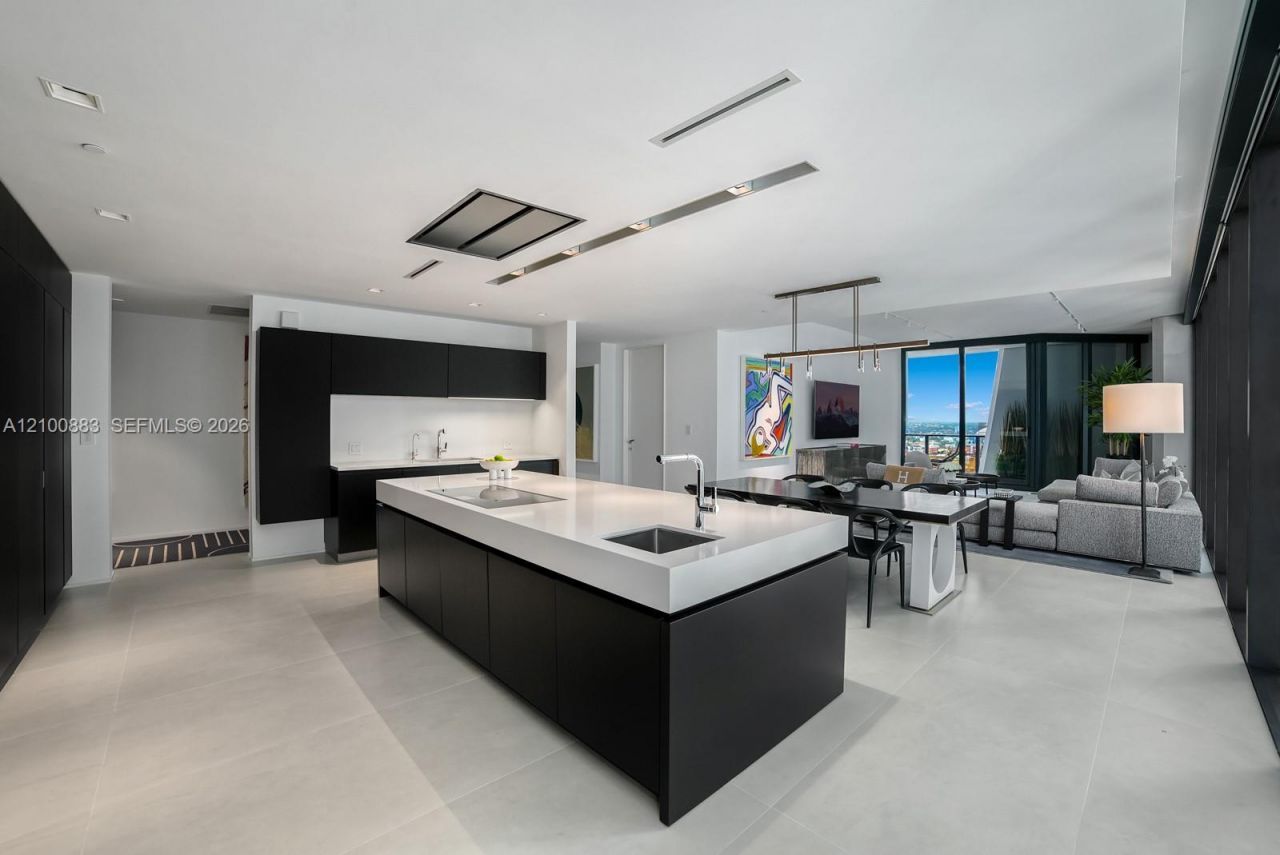 1000 Biscayne Blvd , Unit 3302, Miami, FL 33132 Photo
