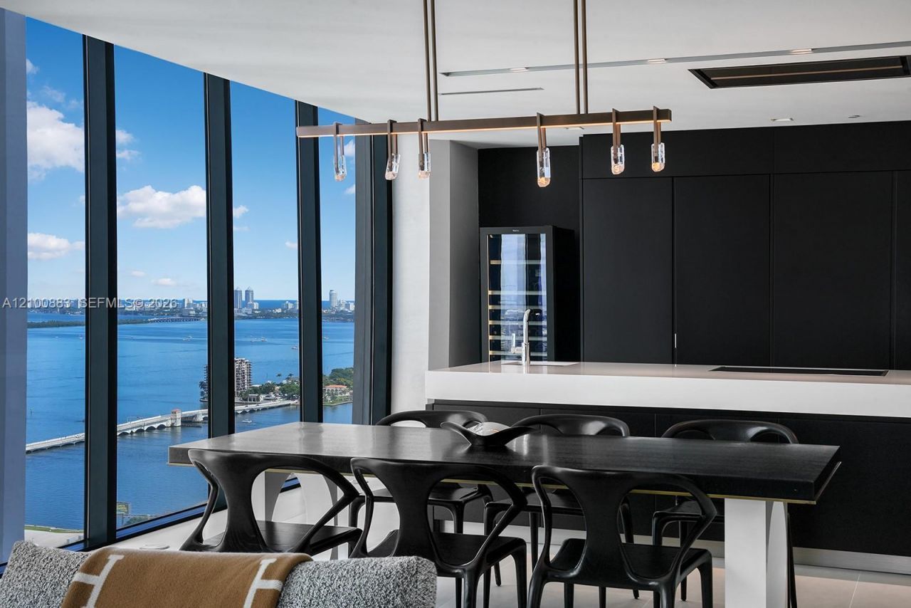 1000 Biscayne Blvd , Unit 3302, Miami, FL 33132 Photo