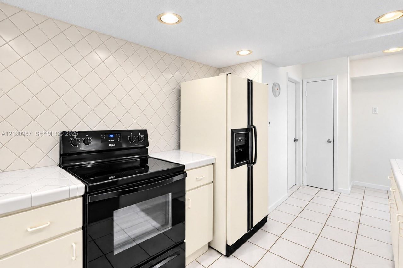 5031 SW 94th Ter, Cooper City, FL 33328 Photo