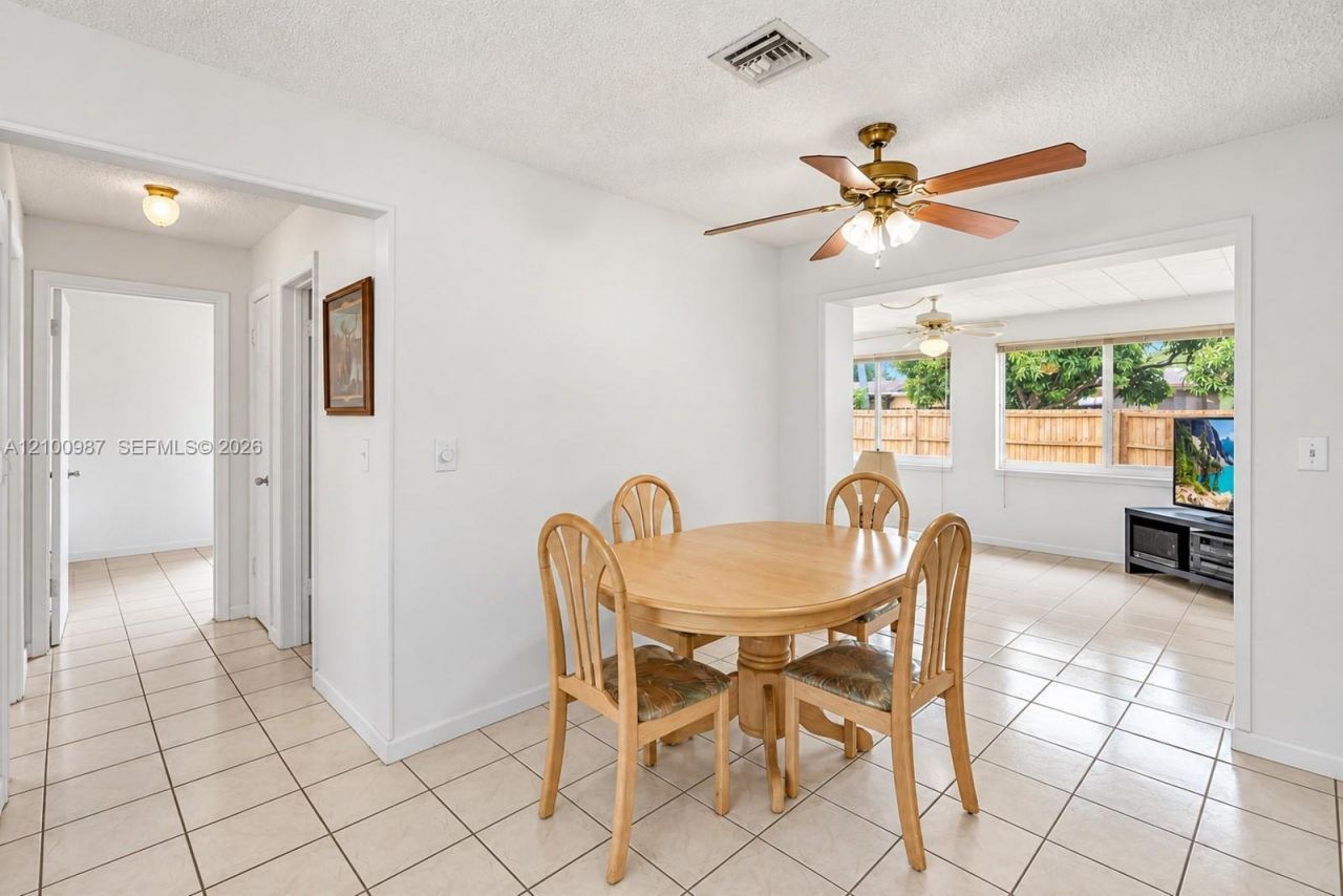 5031 SW 94th Ter, Cooper City, FL 33328 Photo