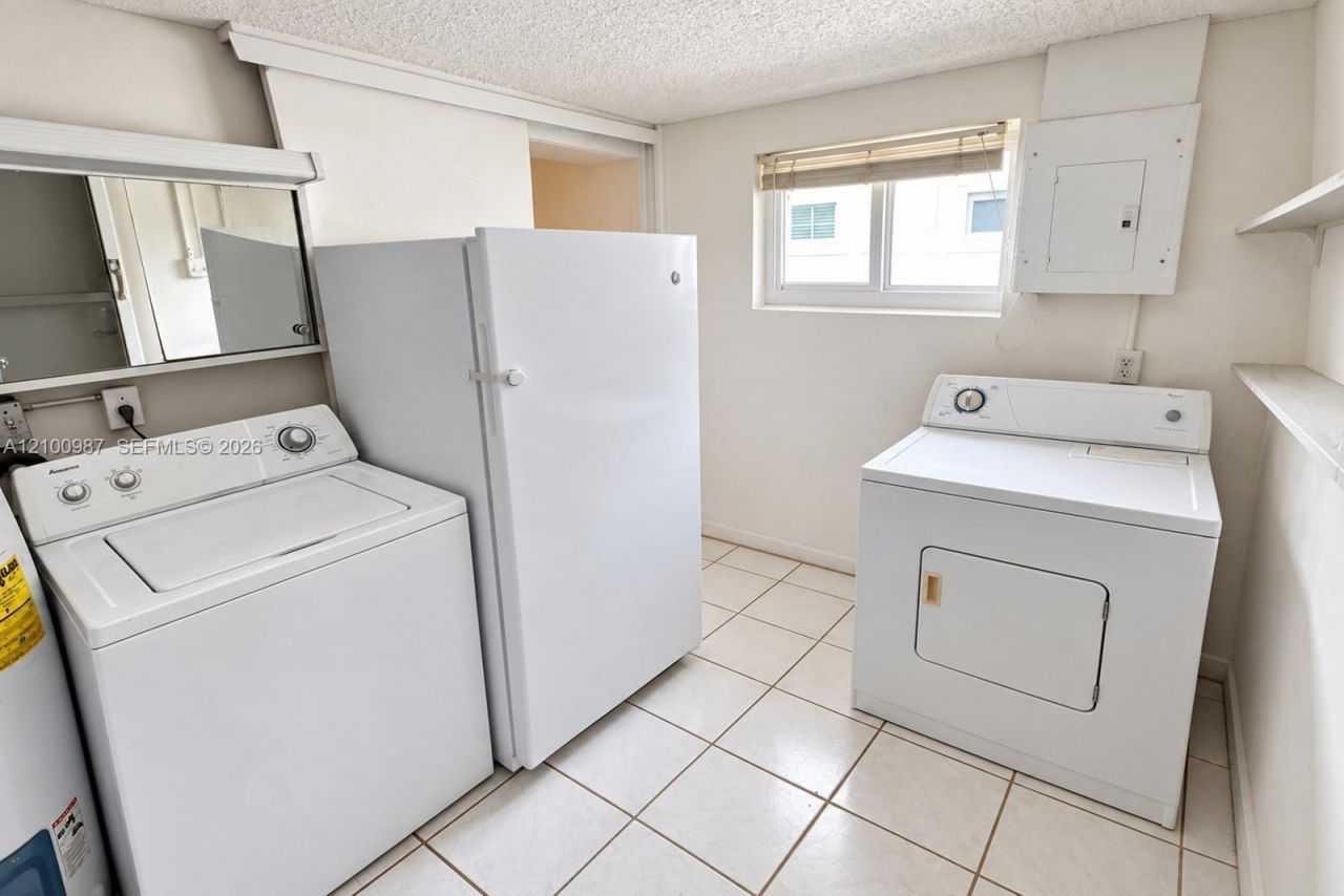 5031 SW 94th Ter, Cooper City, FL 33328 Photo
