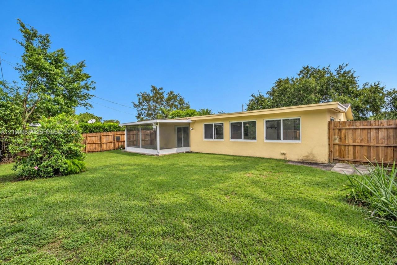 5031 SW 94th Ter, Cooper City, FL 33328 Photo