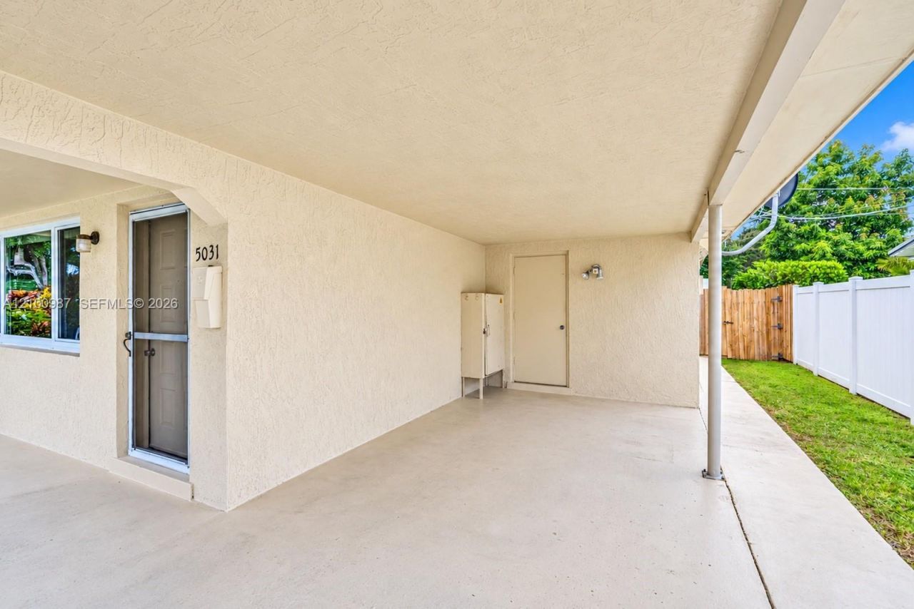 5031 SW 94th Ter, Cooper City, FL 33328 Photo