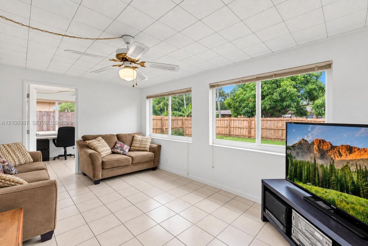 5031 SW 94th Ter, Cooper City, FL 33328 Photo