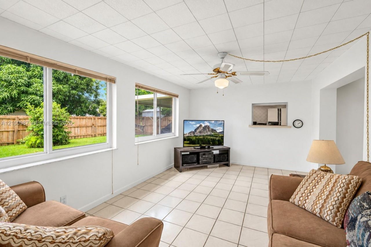 5031 SW 94th Ter, Cooper City, FL 33328 Photo