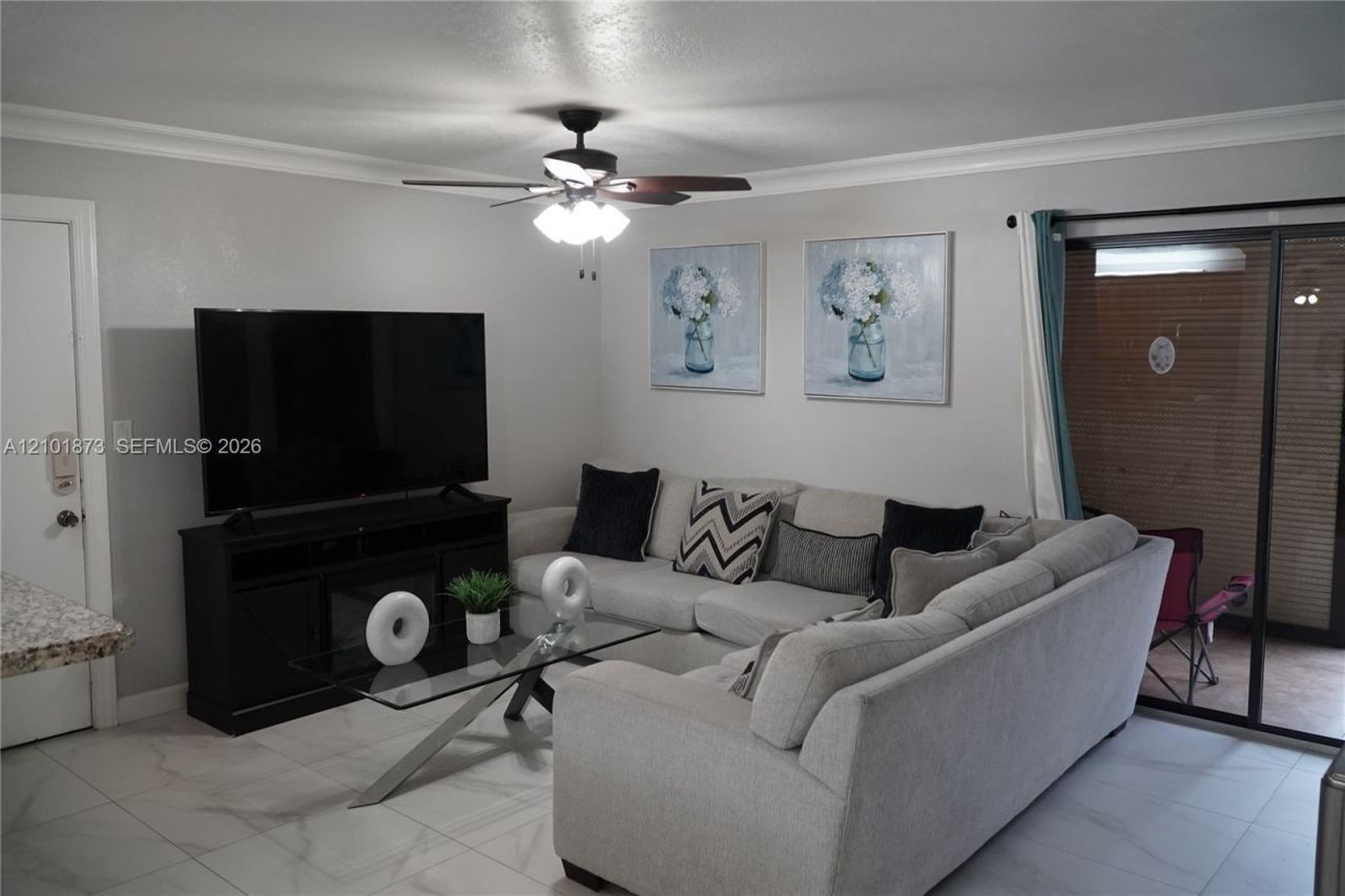 9938 S Belfort Cir, Unit 103, Tamarac, FL 33321 Photo