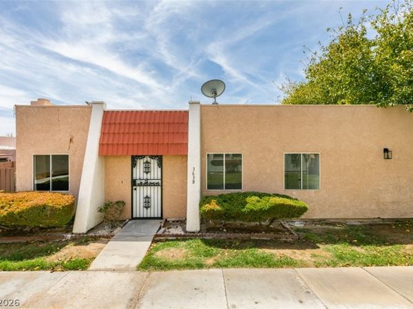 3638 Villa Knolls East Drive , Las Vegas, NV 89120
