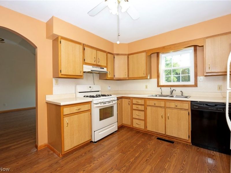 9975 Silvercreek Road, Wadsworth, OH 44281 Photo 27
