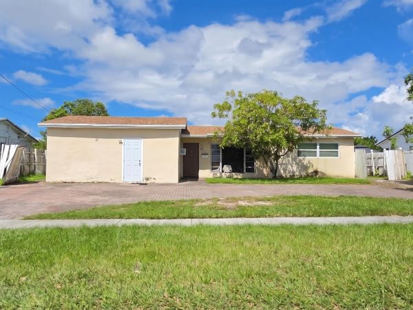 411 NW 39TH Street, Deerfield Beach, FL 33064