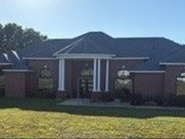 1201 Walker Circle, Ada, OK 74820