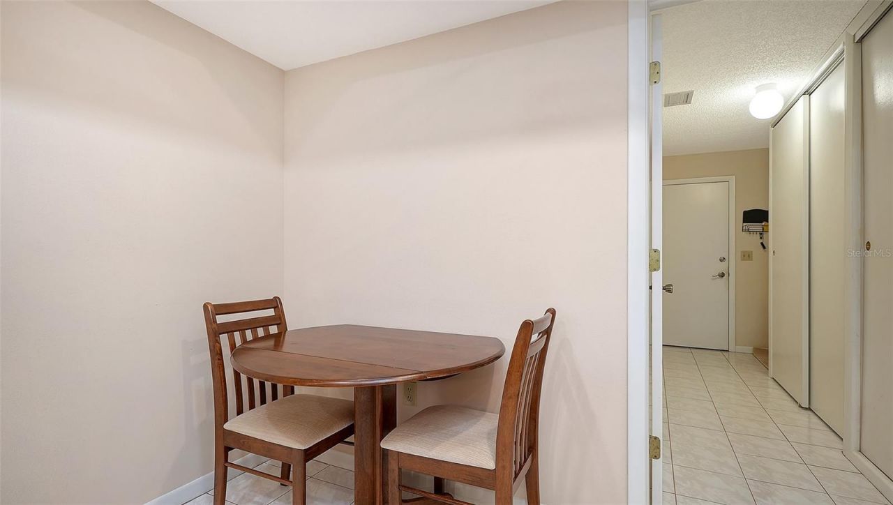 4207 Bowling Green Circle, Sarasota, FL 34233 Photo