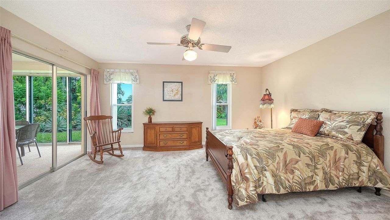 4207 Bowling Green Circle, Sarasota, FL 34233 Photo