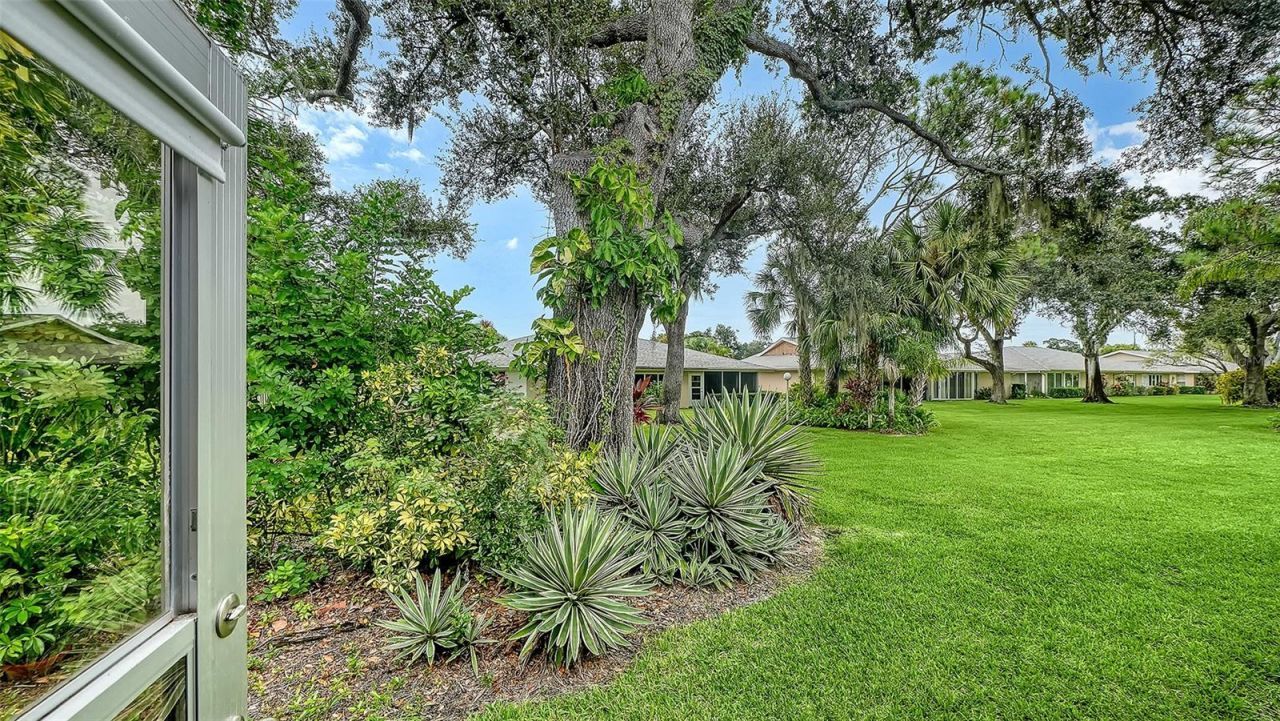 4207 Bowling Green Circle, Sarasota, FL 34233 Photo