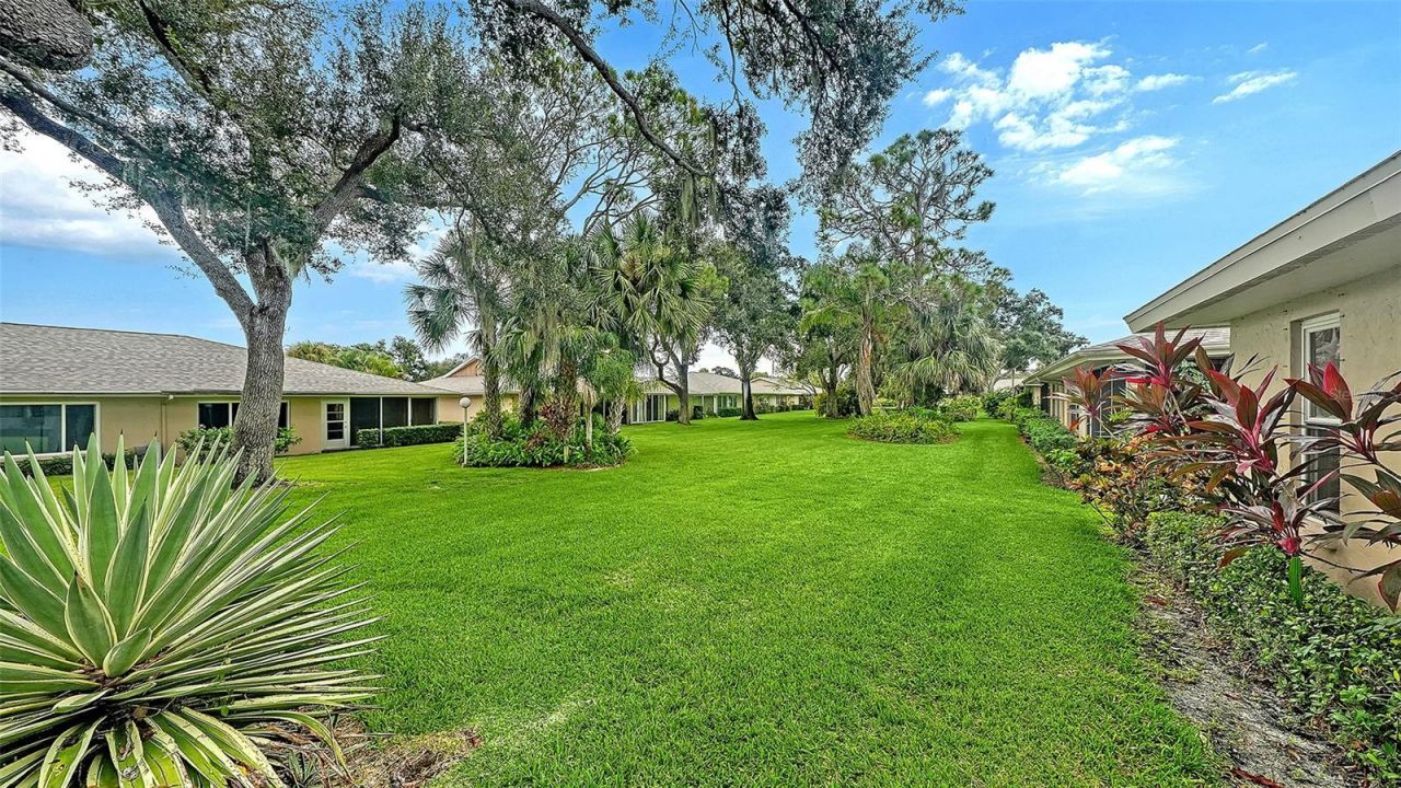4207 Bowling Green Circle, Sarasota, FL 34233 Photo