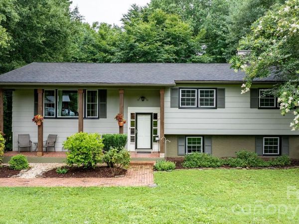 267 25th Avenue NW, Hickory, NC 28601
