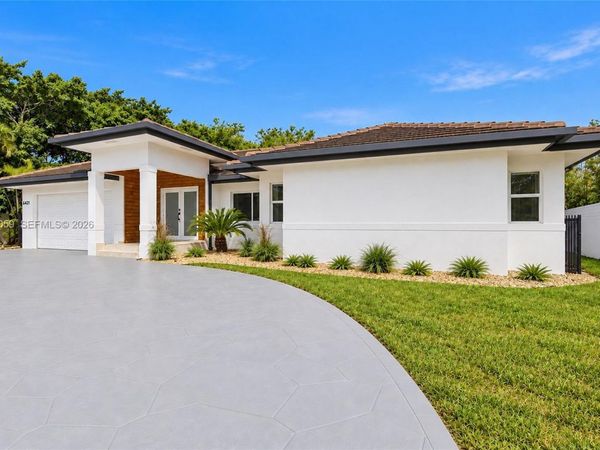 6421 Miller Dr , South Miami, FL 33155