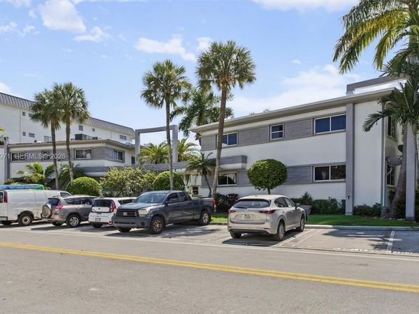 1150 99th St , Unit 25, Bay Harbor Islands, FL 33154
