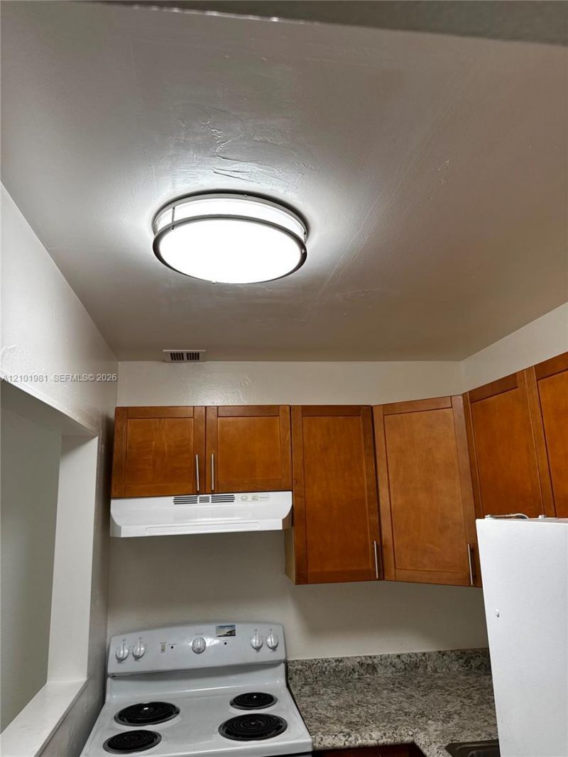 241 SE 9th Ave , Unit 203, Pompano Beach, FL 33060 Photo