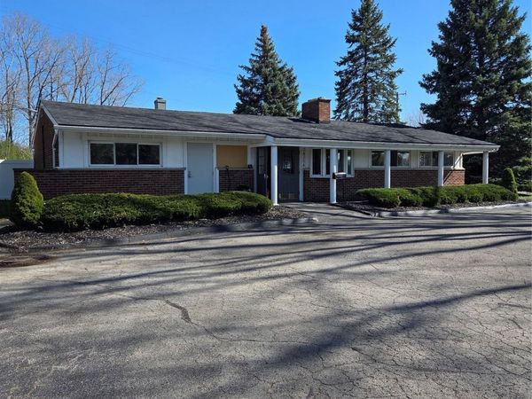 34354 Moravian Drive, Sterling Heights, Mi 48312
