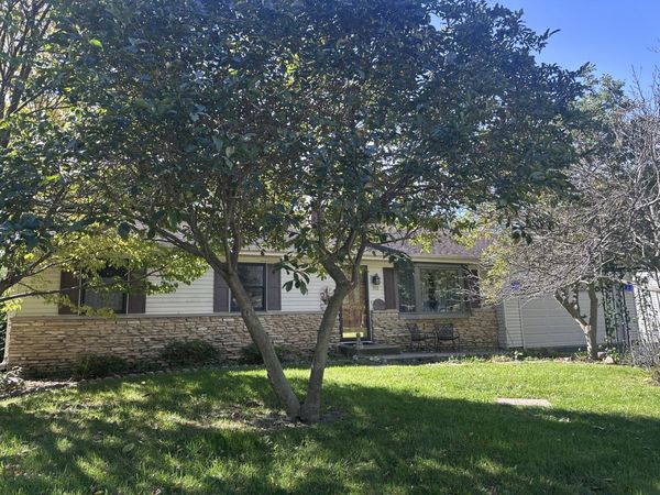 112 W Carol Avenue, Cortland, IL 60112