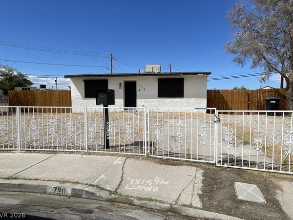 720 Kasper Avenue , Las Vegas, NV 89106