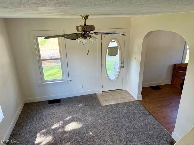 375 Pauline, Akron, OH 44312 Photo 9