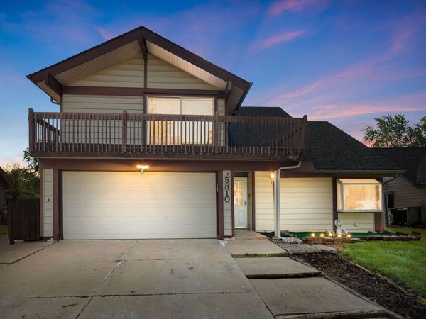 5810 Easton Court, Hanover Park, IL 60133