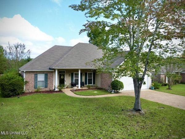 2023 S Cobblestone Cove, Brandon, MS 39042