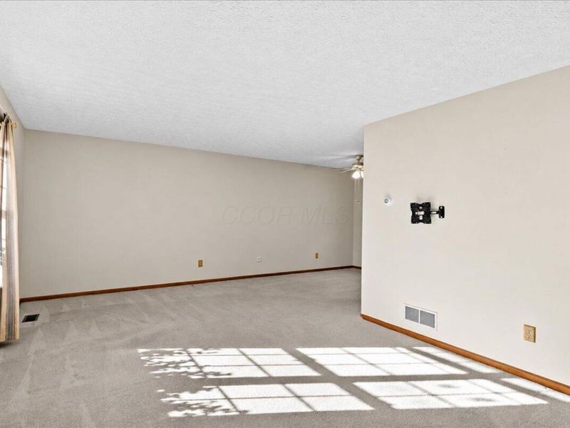244 Connell Court, Reynoldsburg, OH 43068 Photo 6