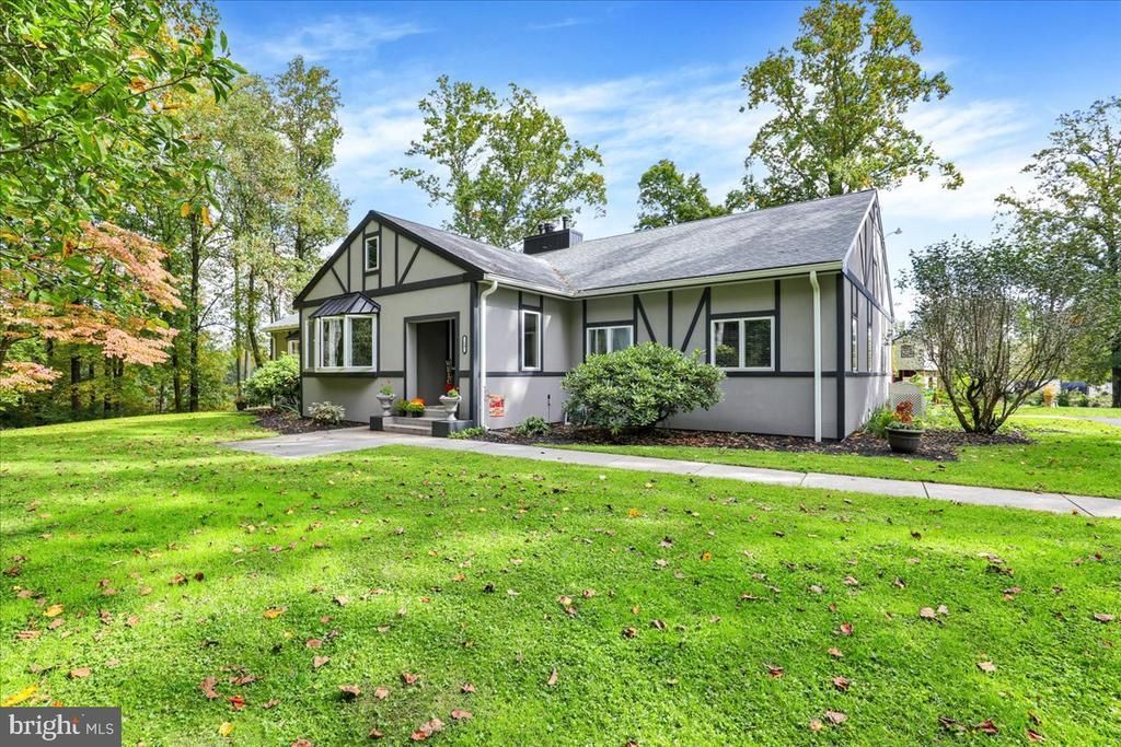 16 NEW ROAD , ELVERSON, PA 19520