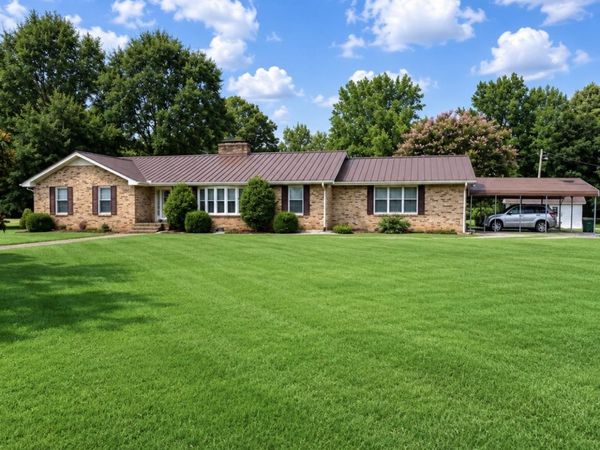 3585 County Line Rd, Leighton, AL 35646