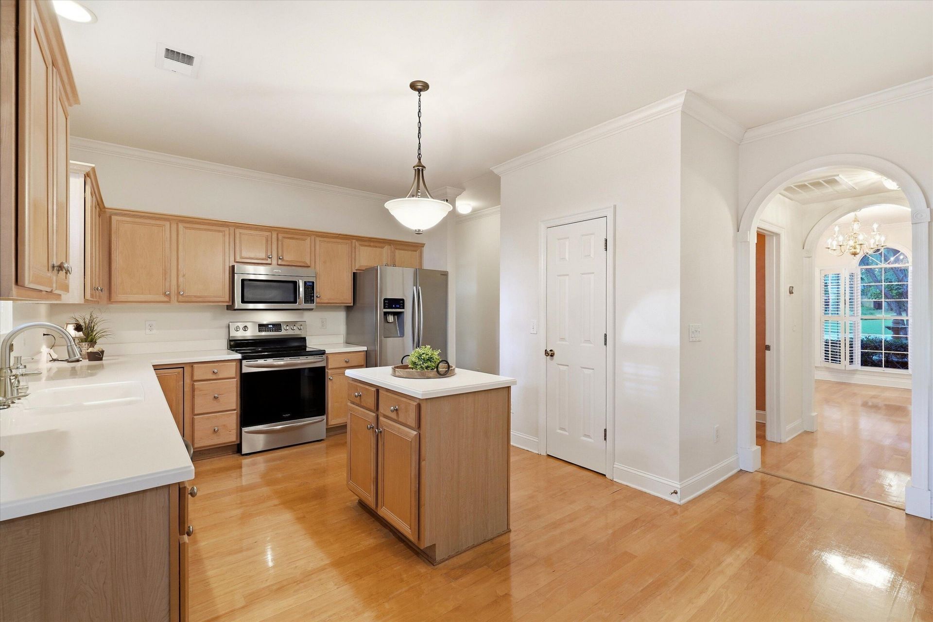 8808 Laurel Grove Lane Photo 26