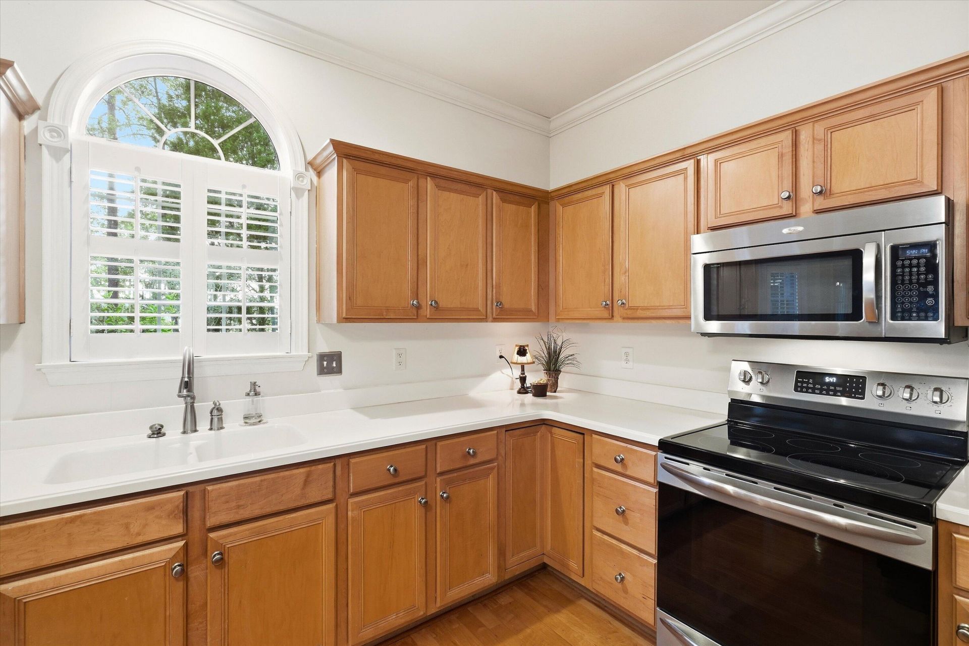 8808 Laurel Grove Lane Photo 28