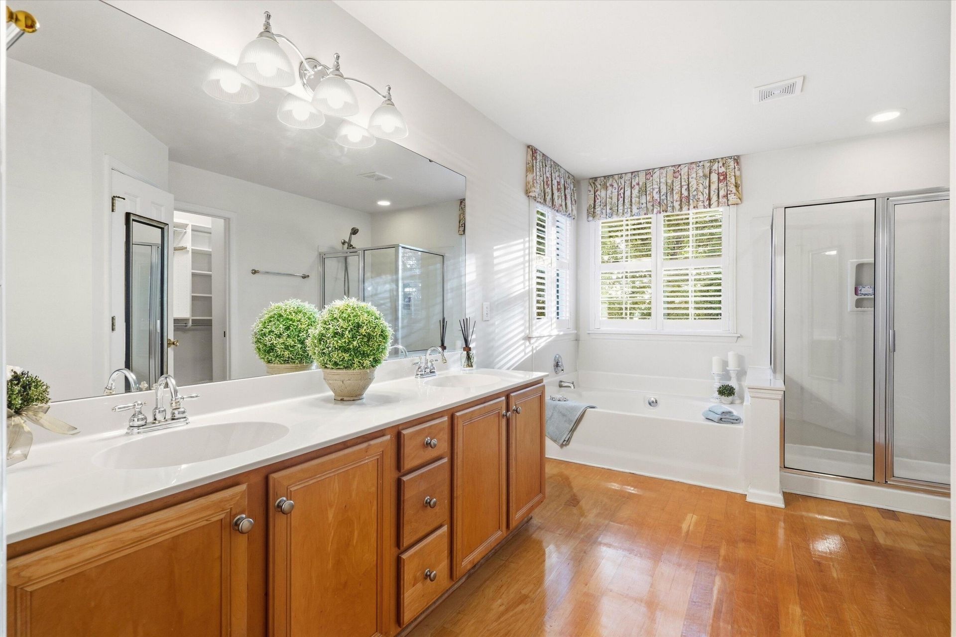 8808 Laurel Grove Lane Photo 35