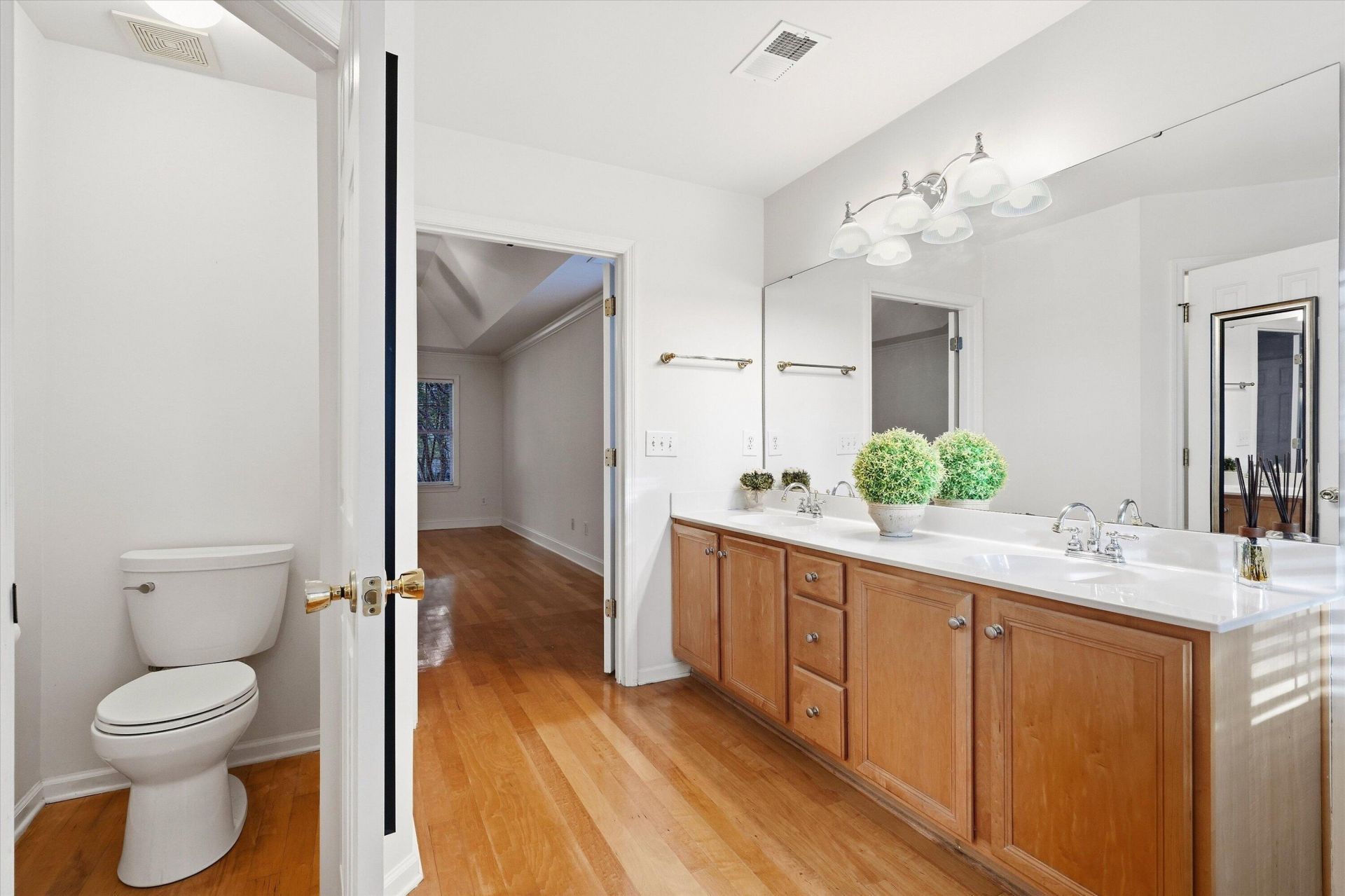 8808 Laurel Grove Lane Photo 37