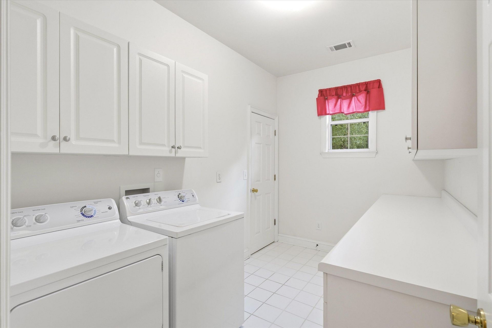 8808 Laurel Grove Lane Photo 47