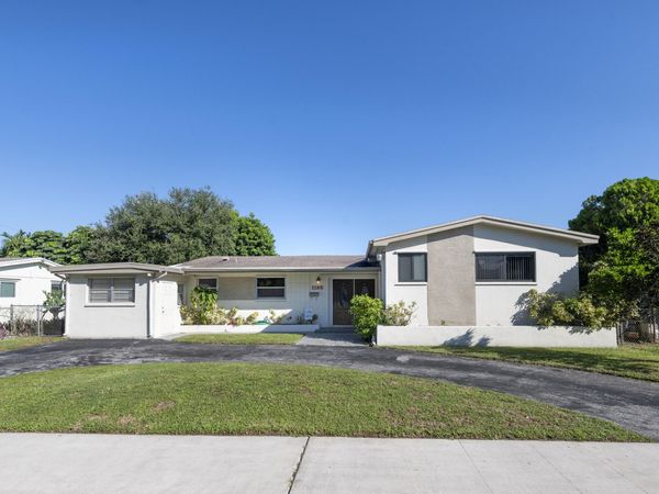 1185 NE 176TH Street, North Miami Beach, FL 33162