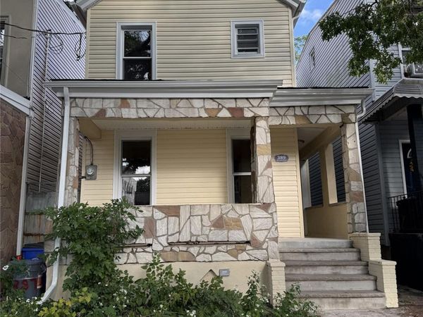 389 Warwick Street , Brooklyn, NY 11207