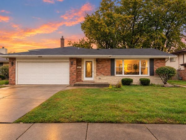 17024 Kimbark Avenue , South Holland, IL 60473