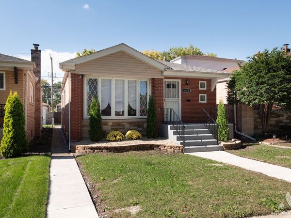8810 S Euclid Avenue , Chicago, IL 60617