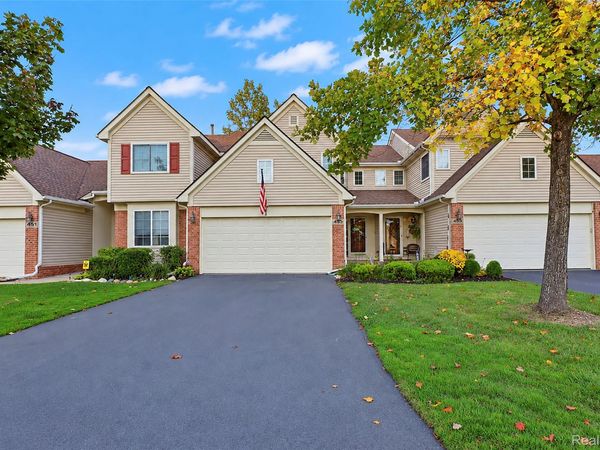 453 Lilly View Court , Genoa Township, Mi 48843