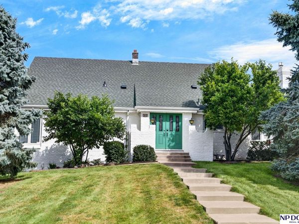 805 Leawood Drive, Omaha, NE 68154