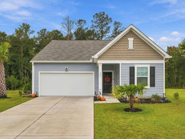 202 Linares St., Loris, SC 29569