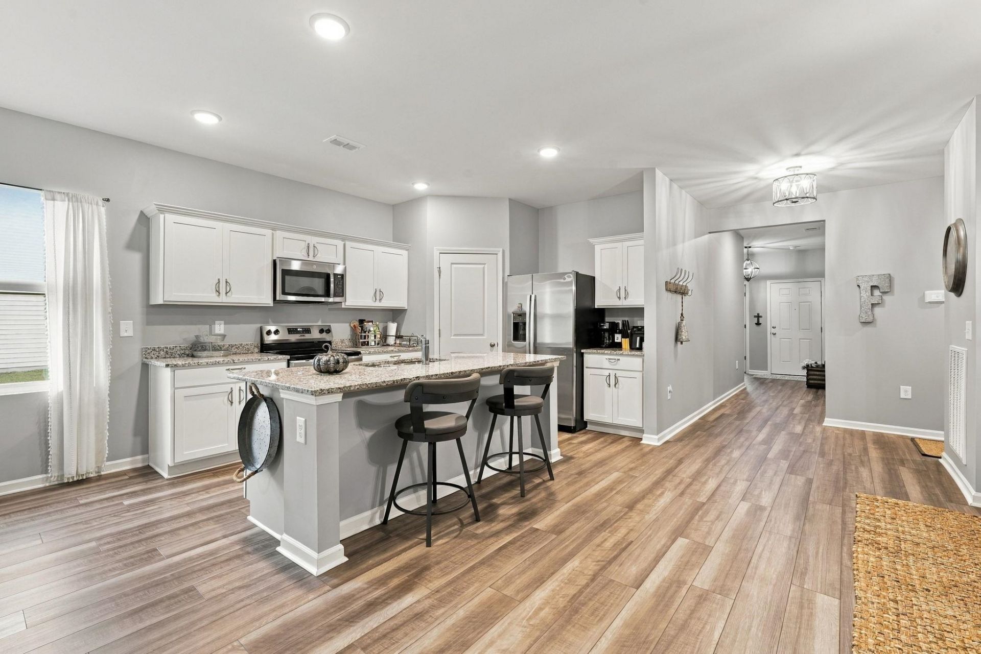 202 Linares St. Photo 16