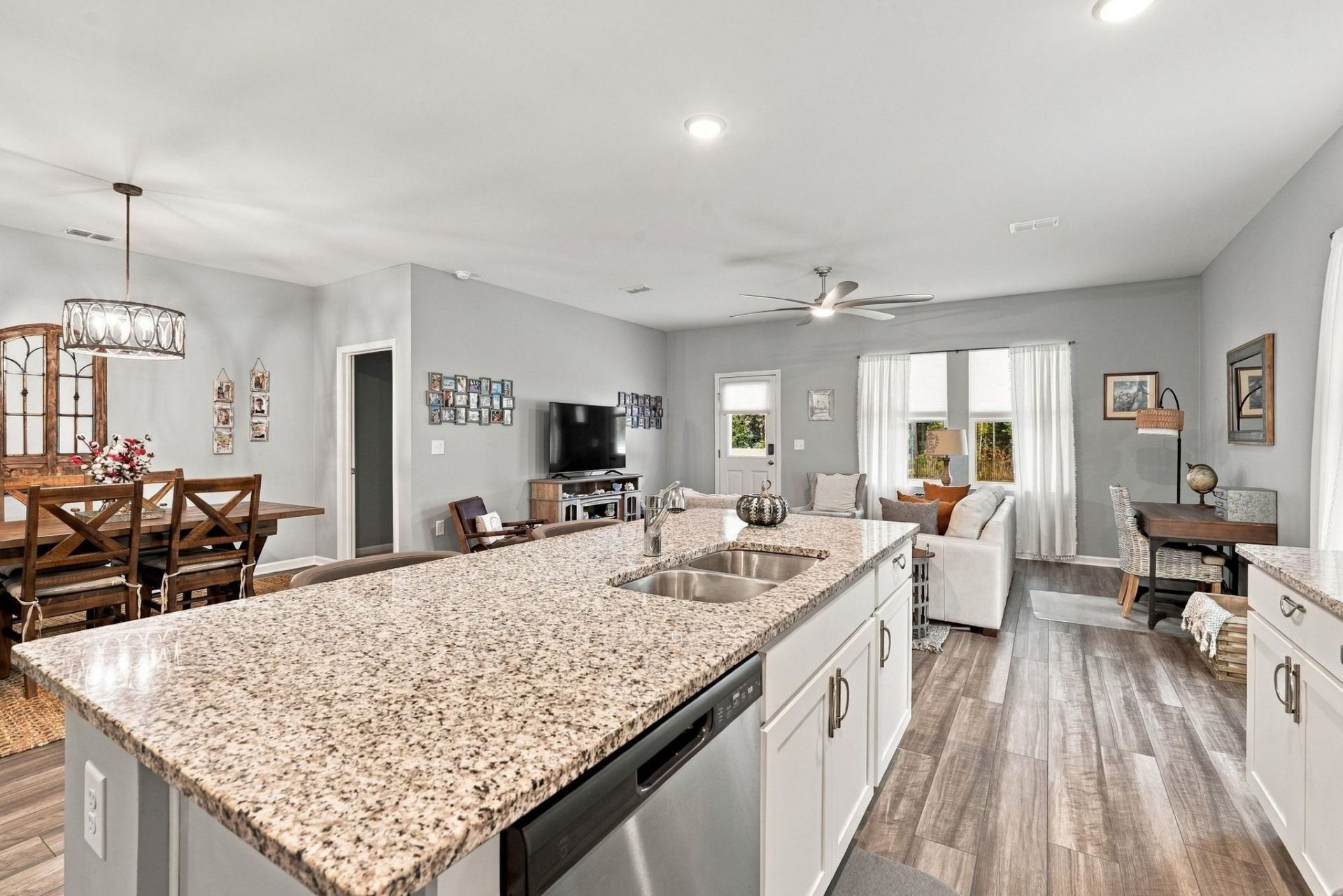 202 Linares St. Photo 21