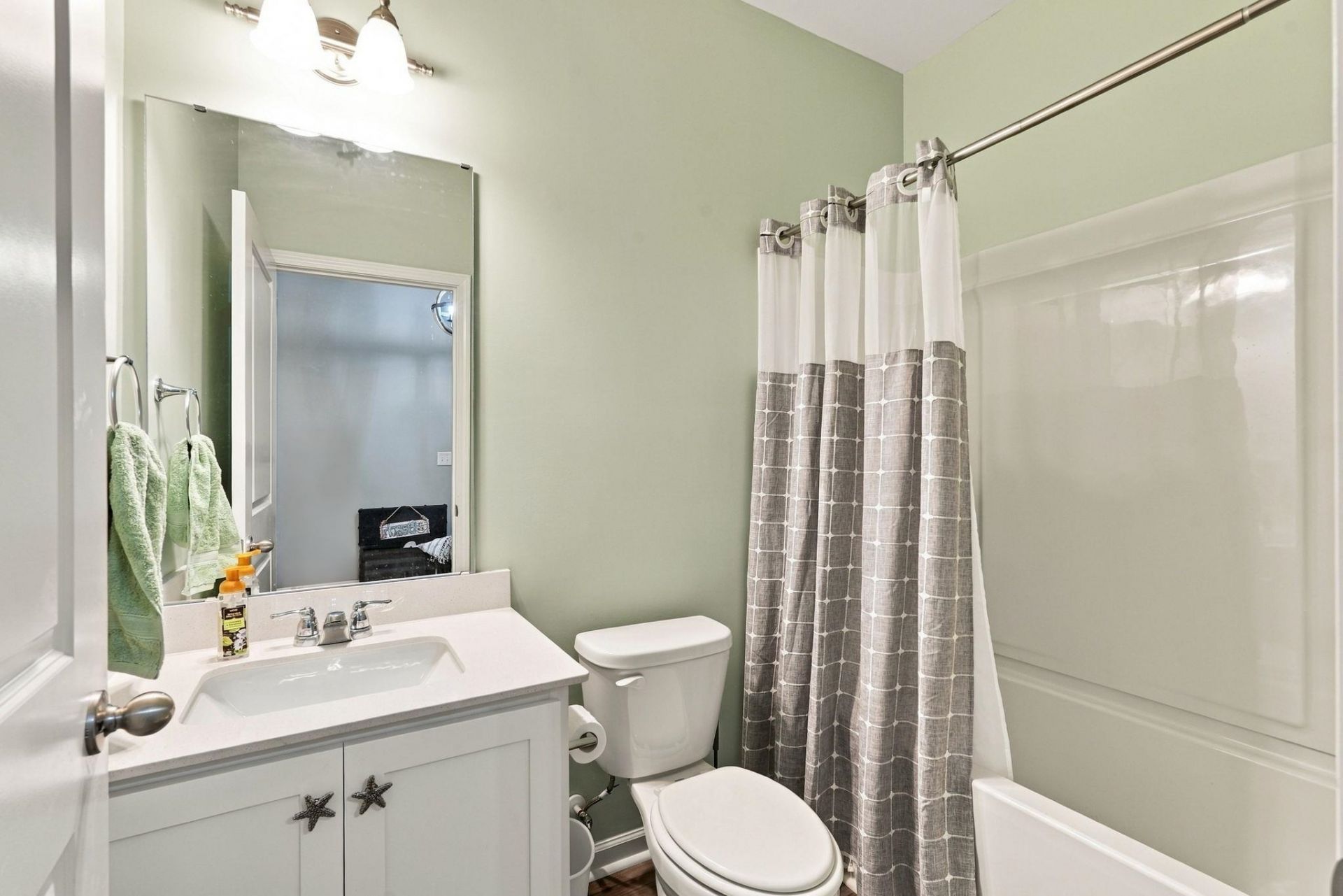 202 Linares St. Photo 7