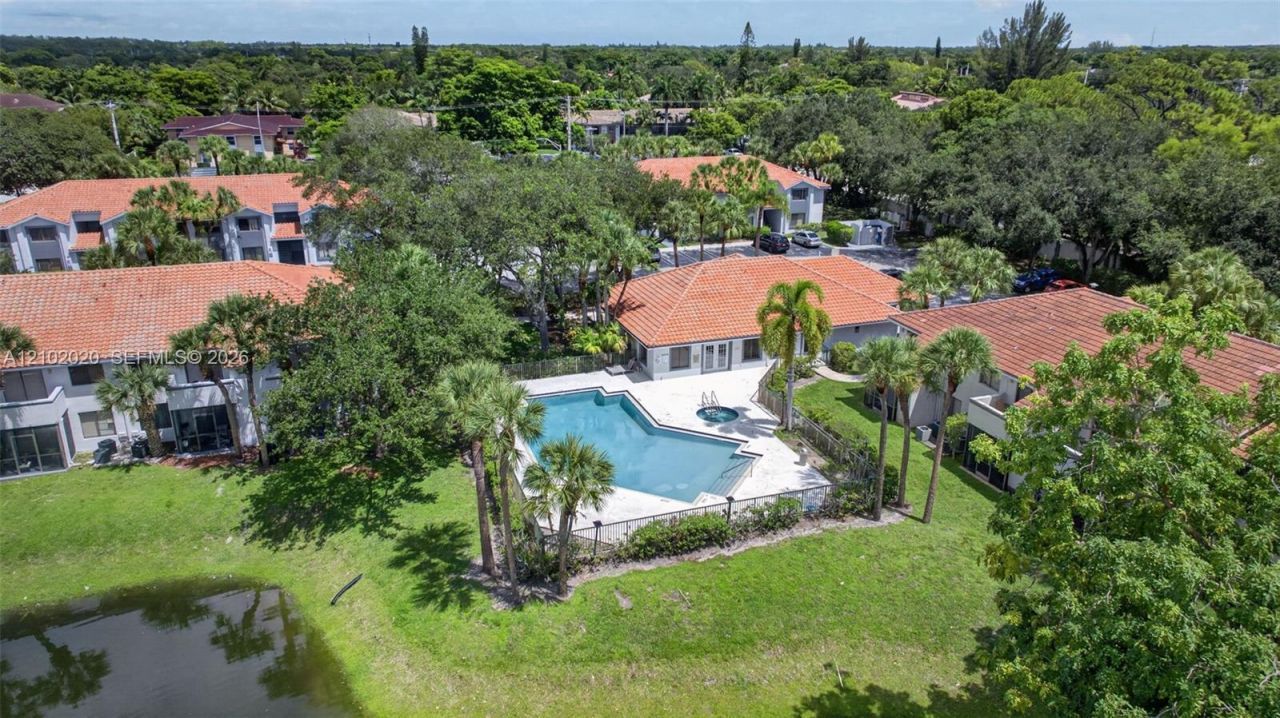 3202 Coral Lake Dr , Unit 3202, Coral Springs, FL 33065 Photo